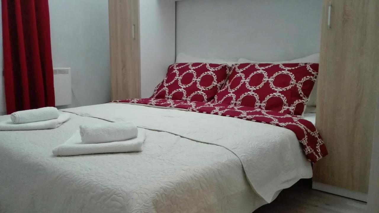 Apartmani Zoran Bilic Promajna Exteriör bild