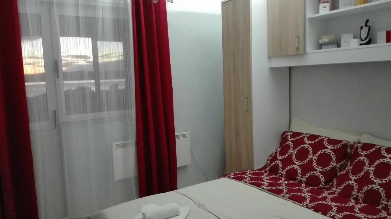 Apartmani Zoran Bilic Promajna Exteriör bild
